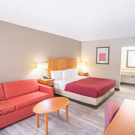 Oyo Hotel Greensboro East I 40 מראה חיצוני תמונה