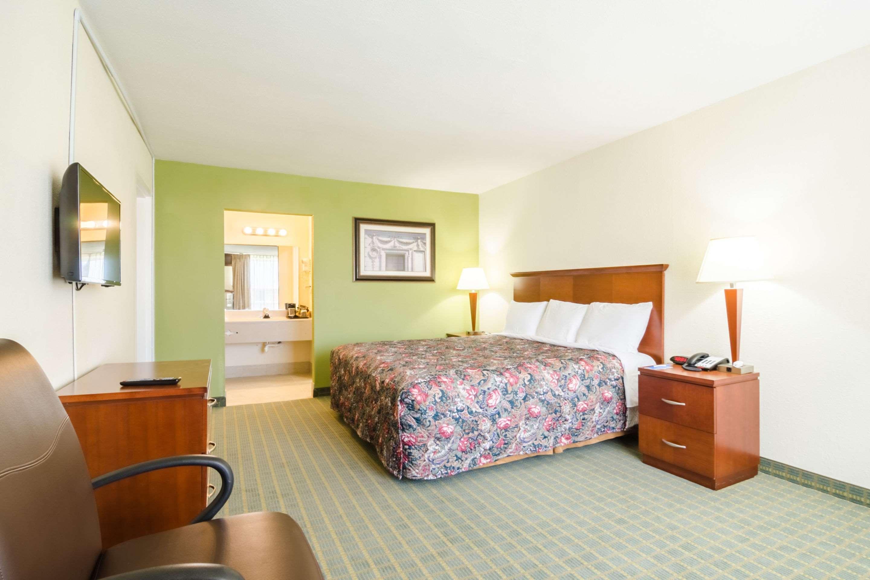 Oyo Hotel Greensboro East I 40 מראה חיצוני תמונה