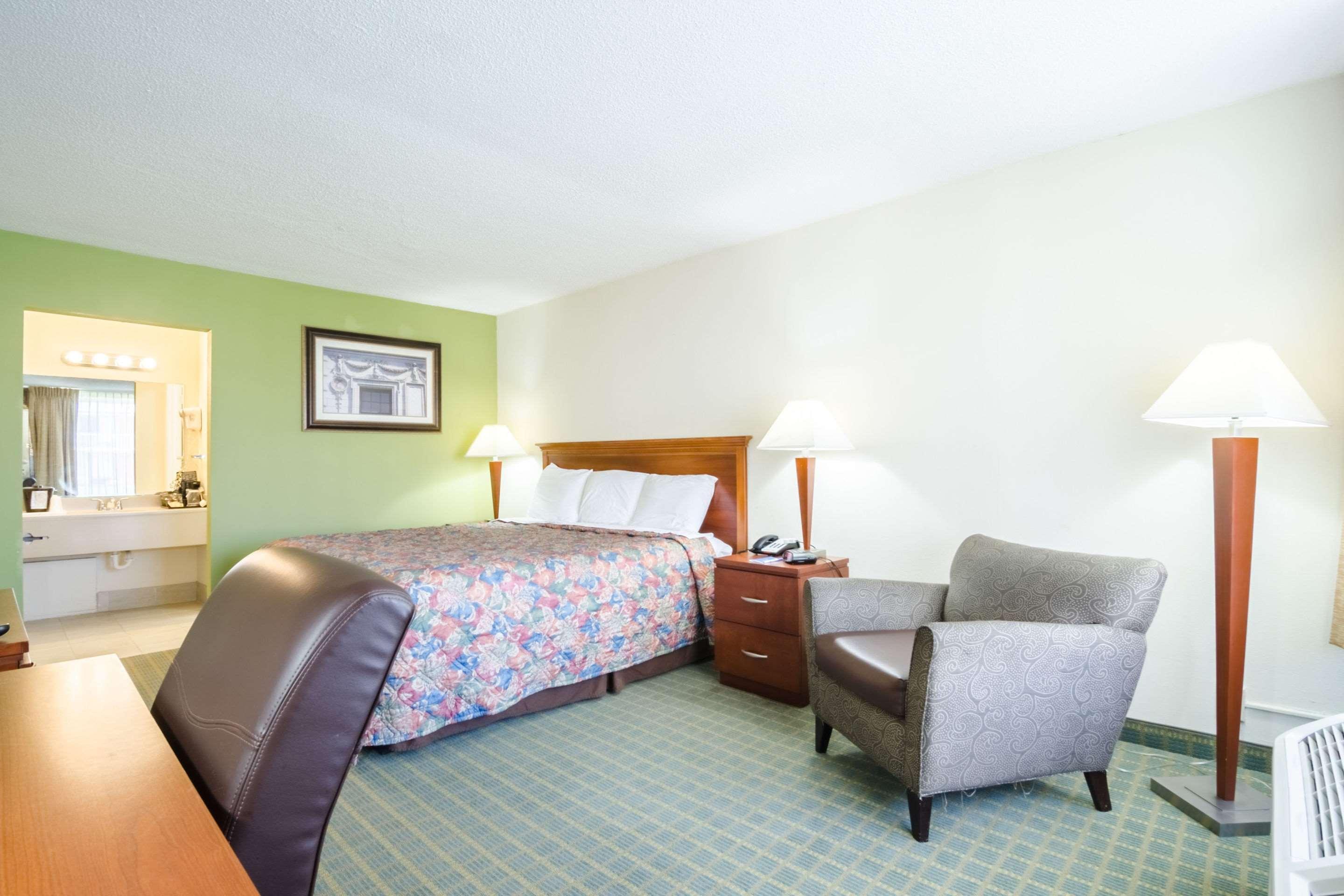 Oyo Hotel Greensboro East I 40 מראה חיצוני תמונה