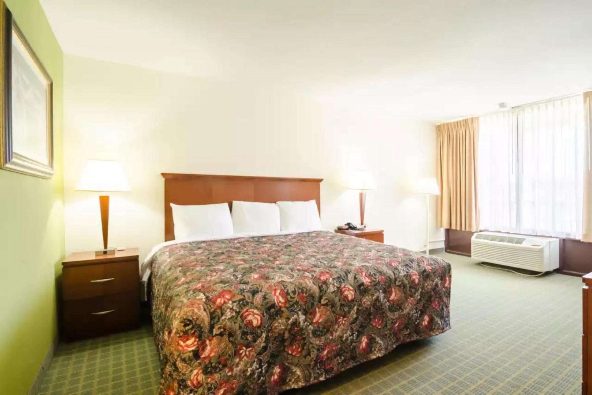 Oyo Hotel Greensboro East I 40 מראה חיצוני תמונה