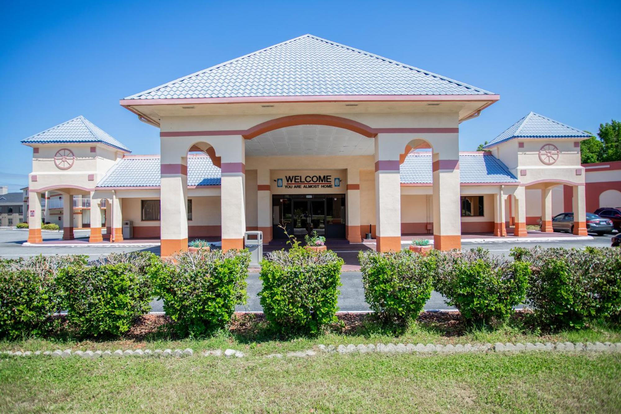 Oyo Hotel Greensboro East I 40 מראה חיצוני תמונה