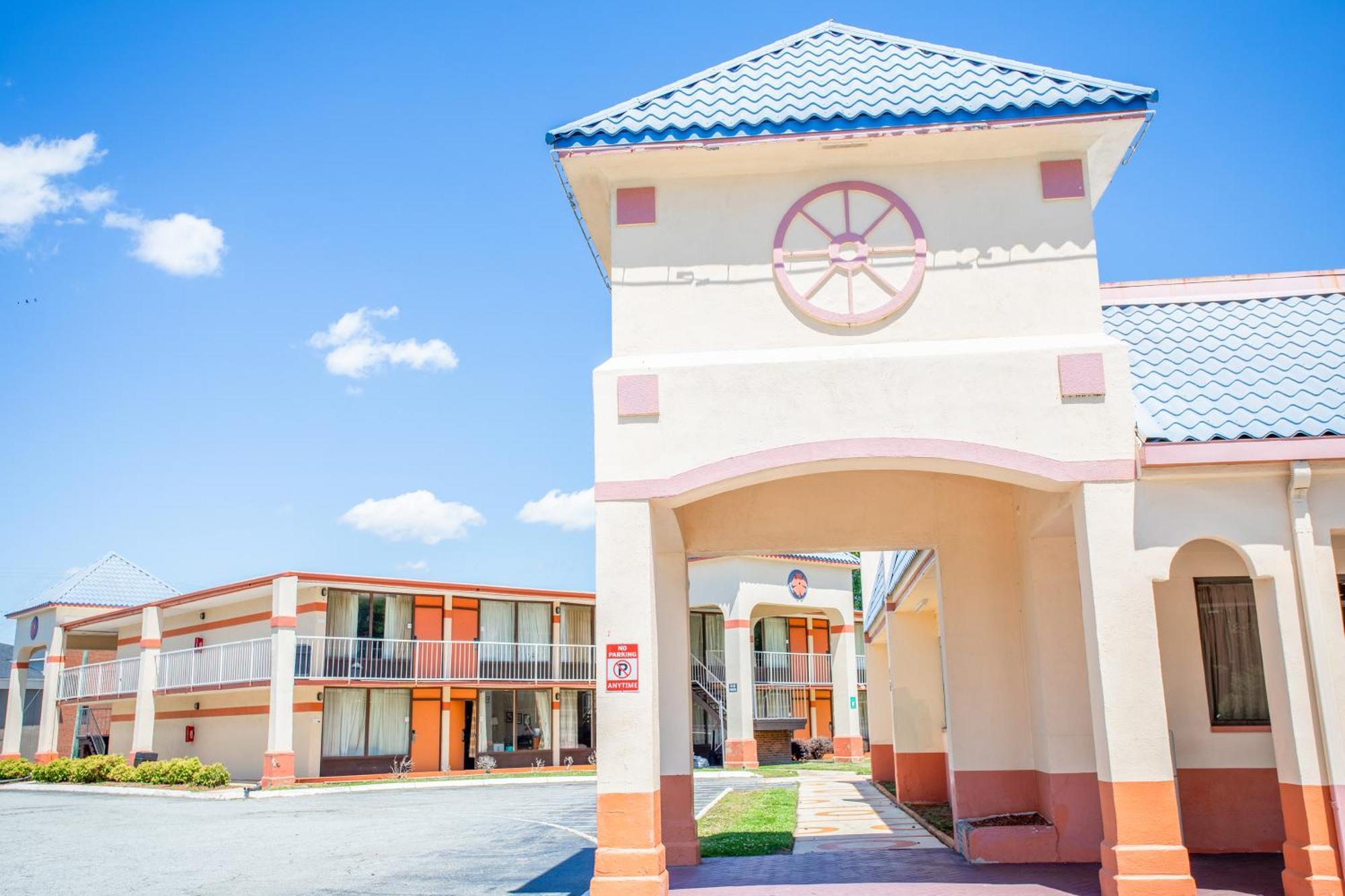 Oyo Hotel Greensboro East I 40 מראה חיצוני תמונה