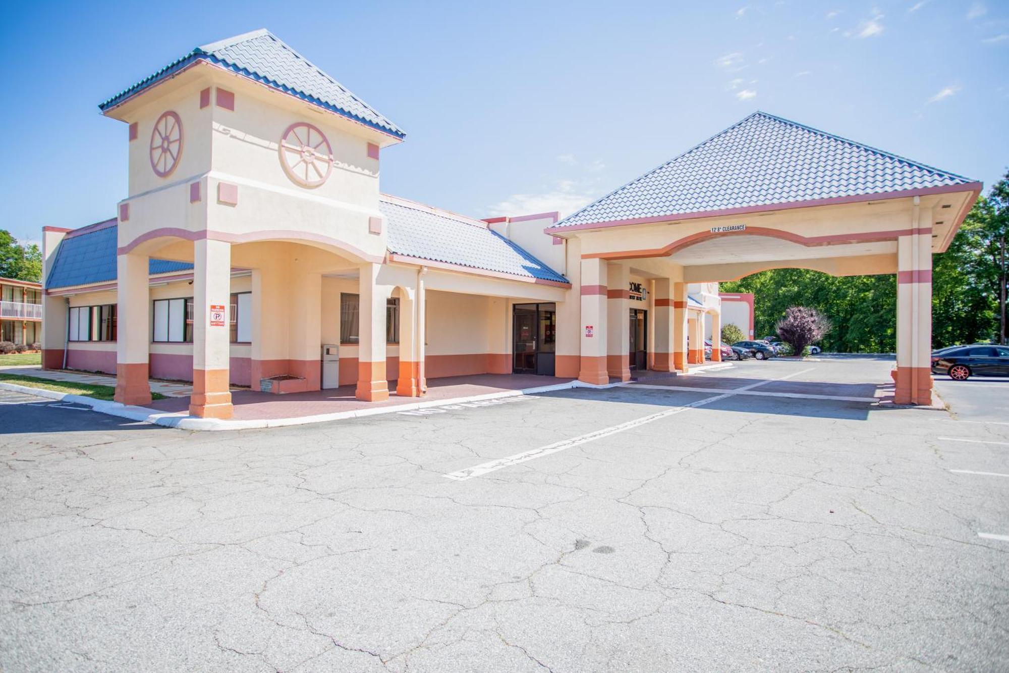Oyo Hotel Greensboro East I 40 מראה חיצוני תמונה