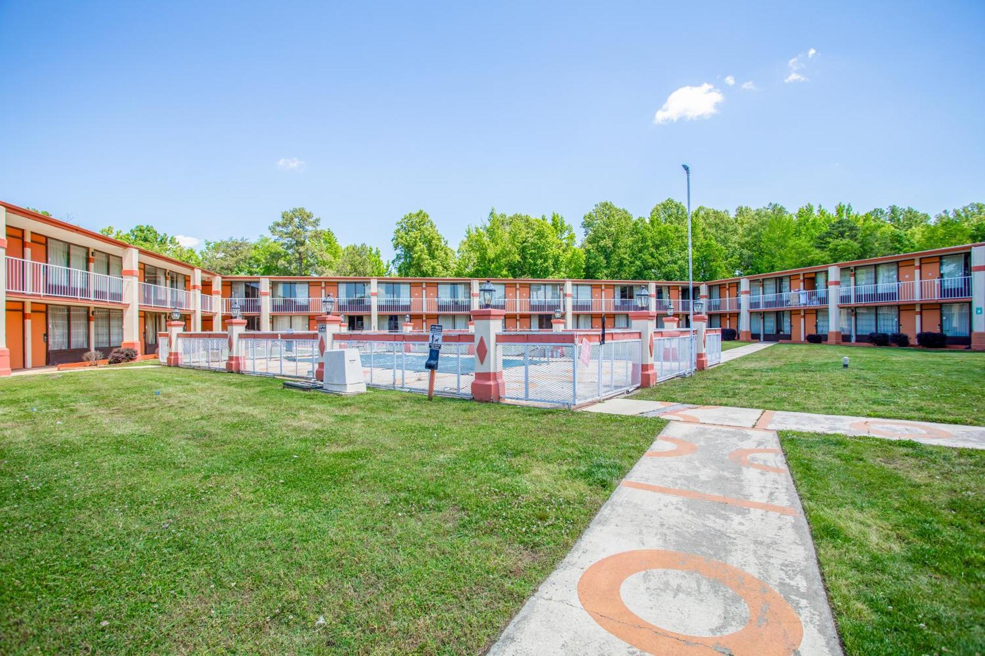 Oyo Hotel Greensboro East I 40 מראה חיצוני תמונה