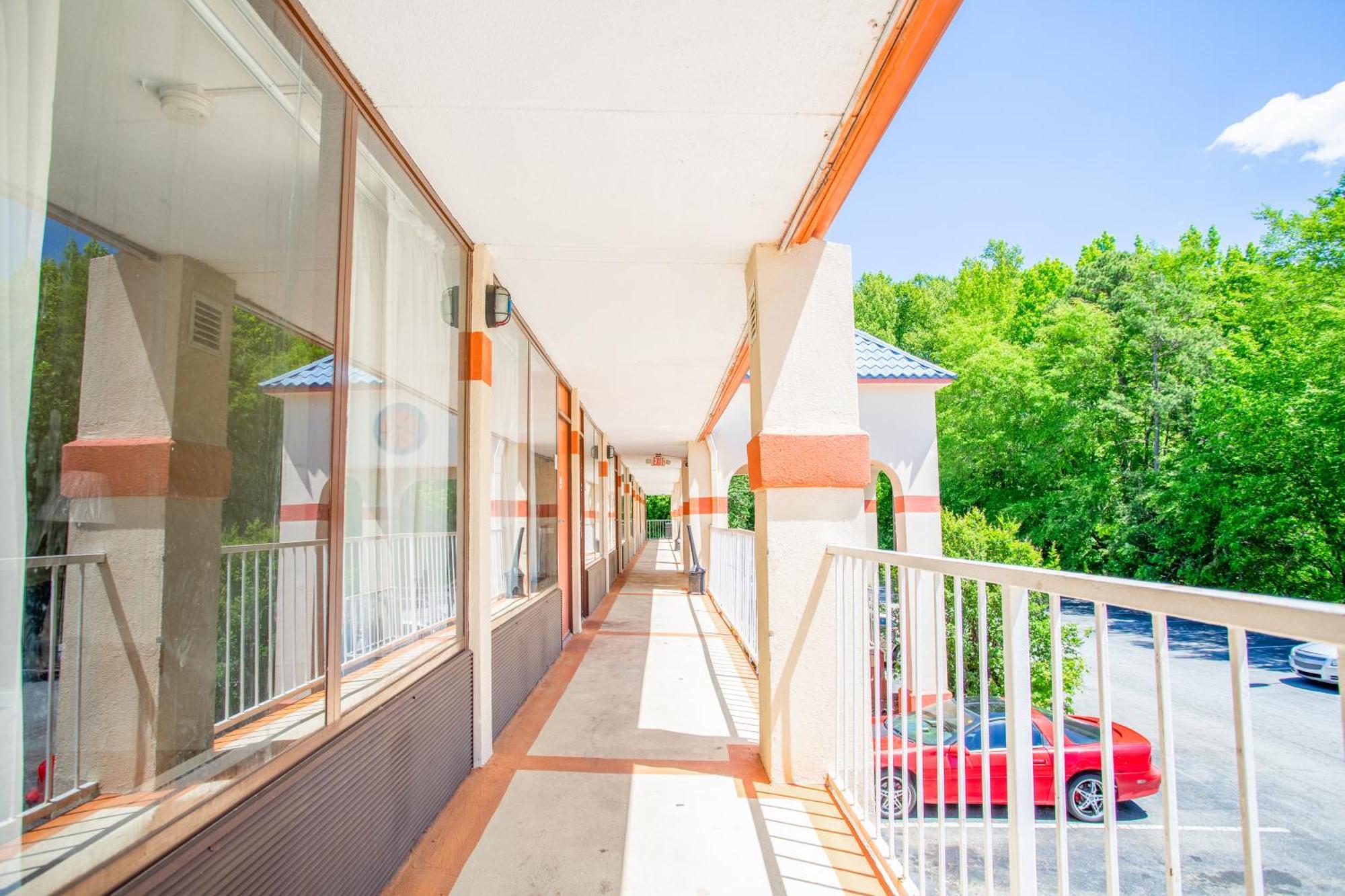 Oyo Hotel Greensboro East I 40 מראה חיצוני תמונה